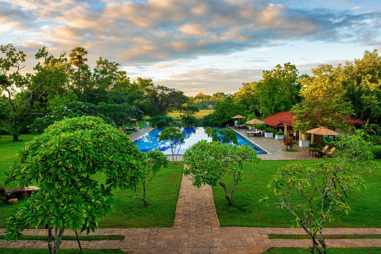 Hotel Uga Ulagalla Sigiriya Esterno foto